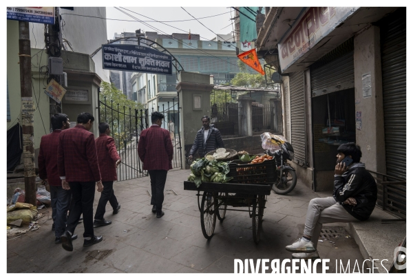 Death Hotel / 15 Days to die in Varanasi