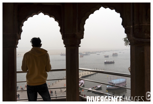 Death Hotel / 15 Days to die in Varanasi