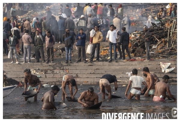 Death Hotel / 15 Days to die in Varanasi