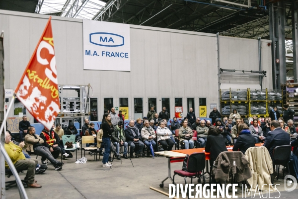 Conference debat à l Usine occupee de MA France Aulnay