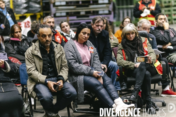 Conference debat à l Usine occupee de MA France Aulnay