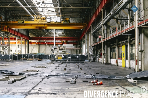 Conference debat à l Usine occupee de MA France Aulnay