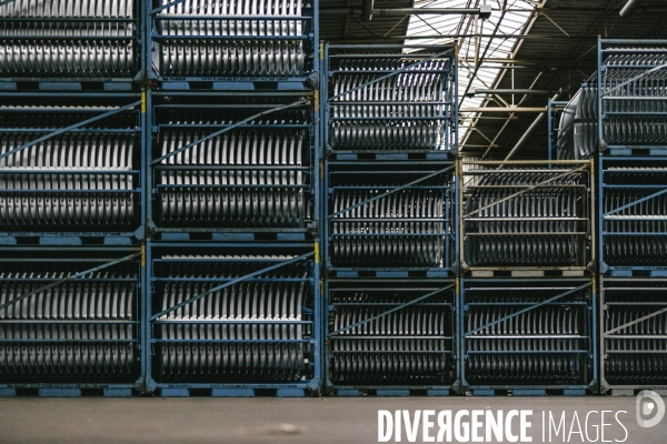 Conference debat à l Usine occupee de MA France Aulnay