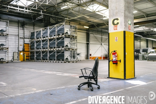 Conference debat à l Usine occupee de MA France Aulnay