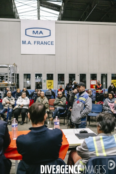 Conference debat à l Usine occupee de MA France Aulnay