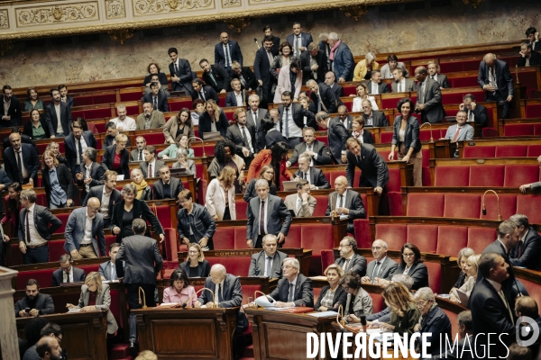 Motion de censure contre le gouvernement Barnier