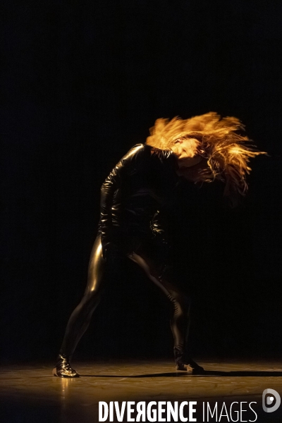 HAIRY de Dovydas Strimaitis