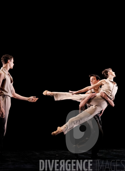 Nous ne cesserons pas / Bruno Bouché / Ballet de l Opéra national du Rhin