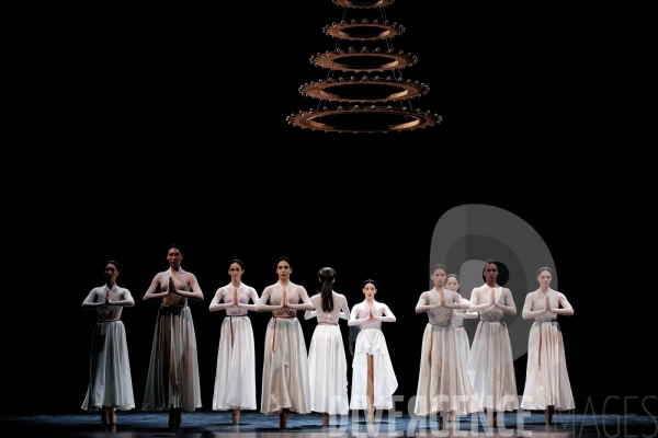 Noces  / Hélène Blackburn / Ballet de l Opéra national du Rhin