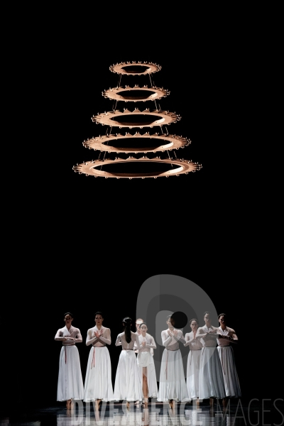 Noces  / Hélène Blackburn / Ballet de l Opéra national du Rhin