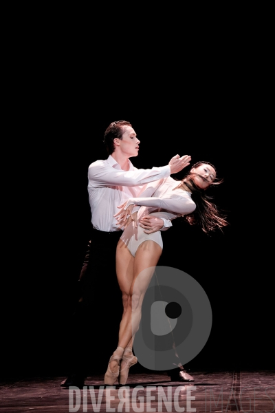 Noces  / Hélène Blackburn / Ballet de l Opéra national du Rhin