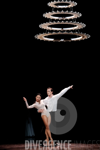 Noces  / Hélène Blackburn / Ballet de l Opéra national du Rhin