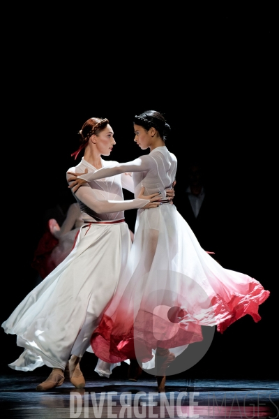 Noces  / Hélène Blackburn / Ballet de l Opéra national du Rhin