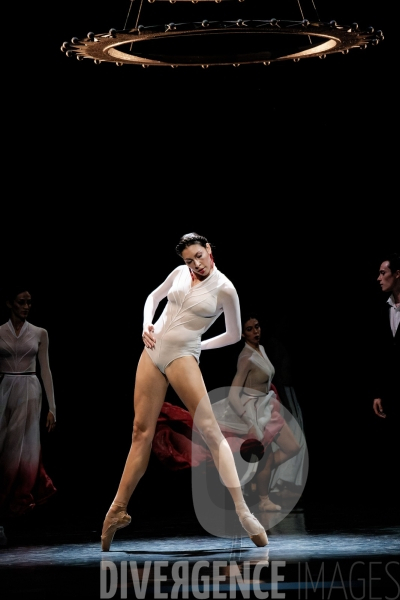 Noces  / Hélène Blackburn / Ballet de l Opéra national du Rhin