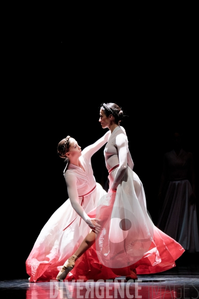 Noces  / Hélène Blackburn / Ballet de l Opéra national du Rhin