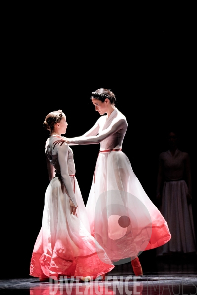 Noces  / Hélène Blackburn / Ballet de l Opéra national du Rhin