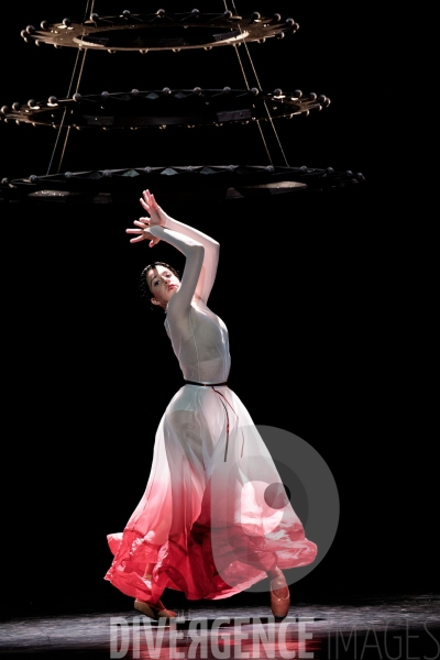 Noces  / Hélène Blackburn / Ballet de l Opéra national du Rhin