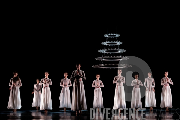 Noces  / Hélène Blackburn / Ballet de l Opéra national du Rhin