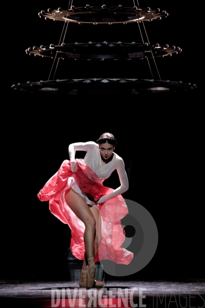 Noces  / Hélène Blackburn / Ballet de l Opéra national du Rhin