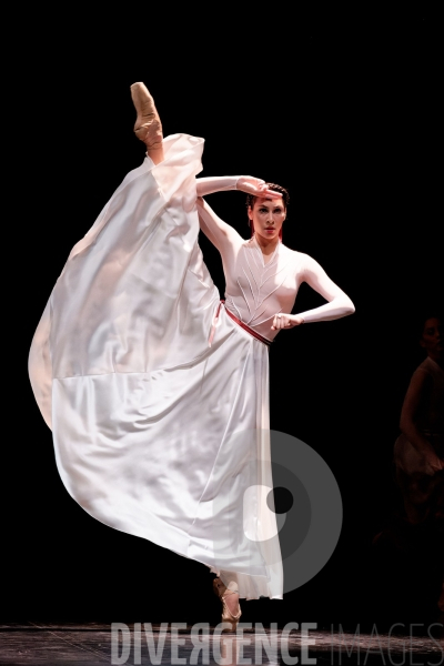 Noces  / Hélène Blackburn / Ballet de l Opéra national du Rhin