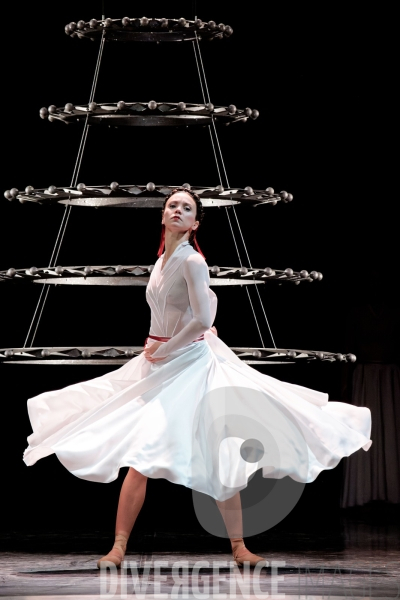 Noces  / Hélène Blackburn / Ballet de l Opéra national du Rhin