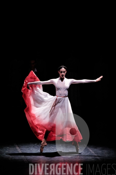Noces  / Hélène Blackburn / Ballet de l Opéra national du Rhin