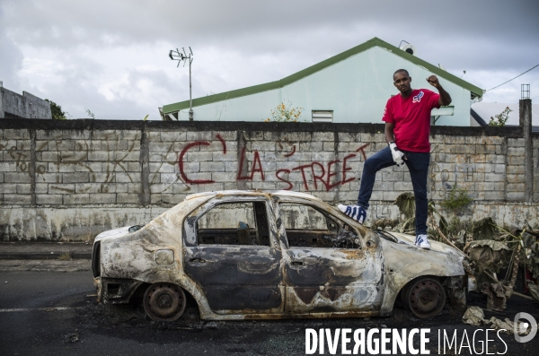 Tensions apres les blocages contre la vie chere en martinique.