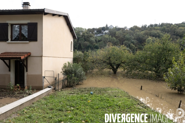 Apres les inondations - Habitations a Givors