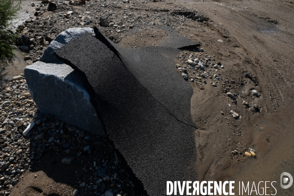 Apres les inondations - zone commerciale de Givors