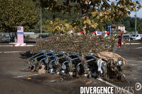 Apres les inondations - zone commerciale de Givors