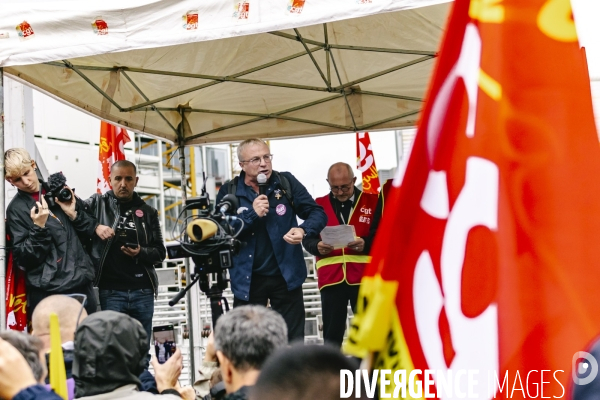 Manifestation de la filiere automobile au salon de l automobile 2024