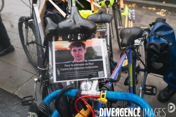 Rassemblement à la mémoire de Paul Varry