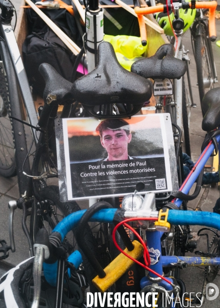 Rassemblement à la mémoire de Paul Varry