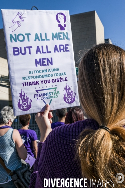 Avignon - Rassemblement en soutien à Gisele P. contre les violences sexuelles