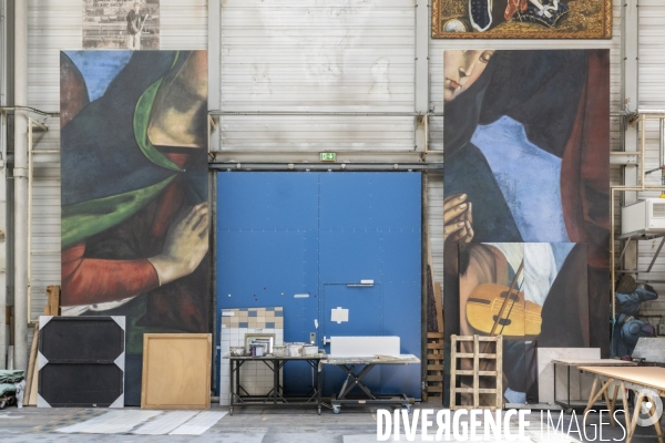 Construction du décor du  Suicidé  de Nikolaï Erdman, dans les Ateliers de la Comédie Française, à Sarcelles