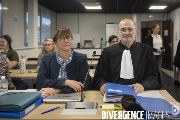 La « chasse aux sorcières » contre une sage-femme pratiquant l’accouchement à domicile