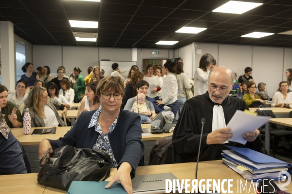 La « chasse aux sorcières » contre une sage-femme pratiquant l’accouchement à domicile