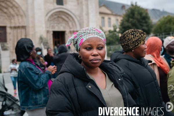 Mères remises à la rue avec leurs bébés à Saint Denis