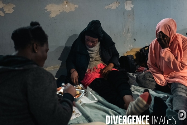 Mères remises à la rue avec leurs bébés à Saint Denis