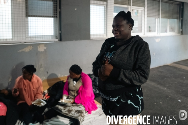 Mères remises à la rue avec leurs bébés à Saint Denis
