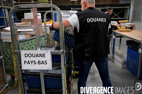 Le Centre de dédouanement postal de Roissy Charles-de-Gaulle
