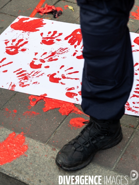 Manifestation à Belgrade pour demander justice après l effondrement d un toit qui a fait 14 morts 