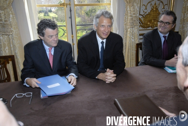 Matignon: Remise du rapport de Jacques Dermagne, President du Conseil Economique et Social