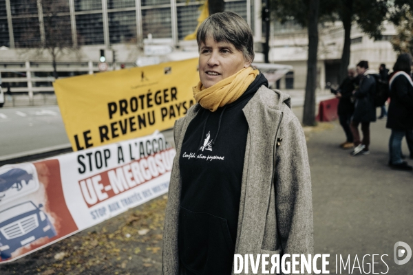 Conférence de presse de la confédération paysanne