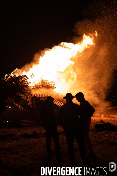 Feu de colere des agriculteurs a Dijon