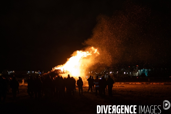 Feu de colere des agriculteurs a Dijon