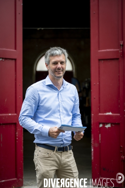 Pierre Gentillet (RN) en camapgne aux législatives 2024