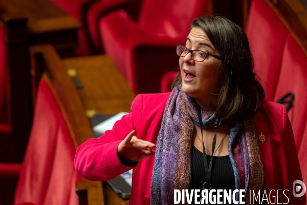 Assemblée nationale. Abrogation de la retraite à 64 ans.