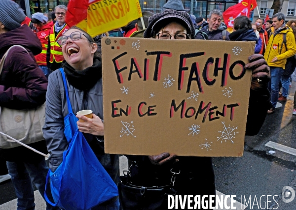 Manifestation pour la defense des services publics