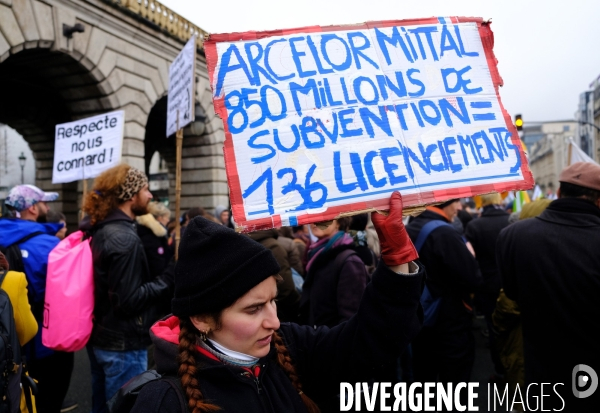 Manifestation pour la defense des services publics